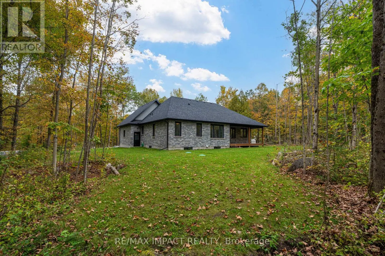 11 MAPLEWOOD COURT