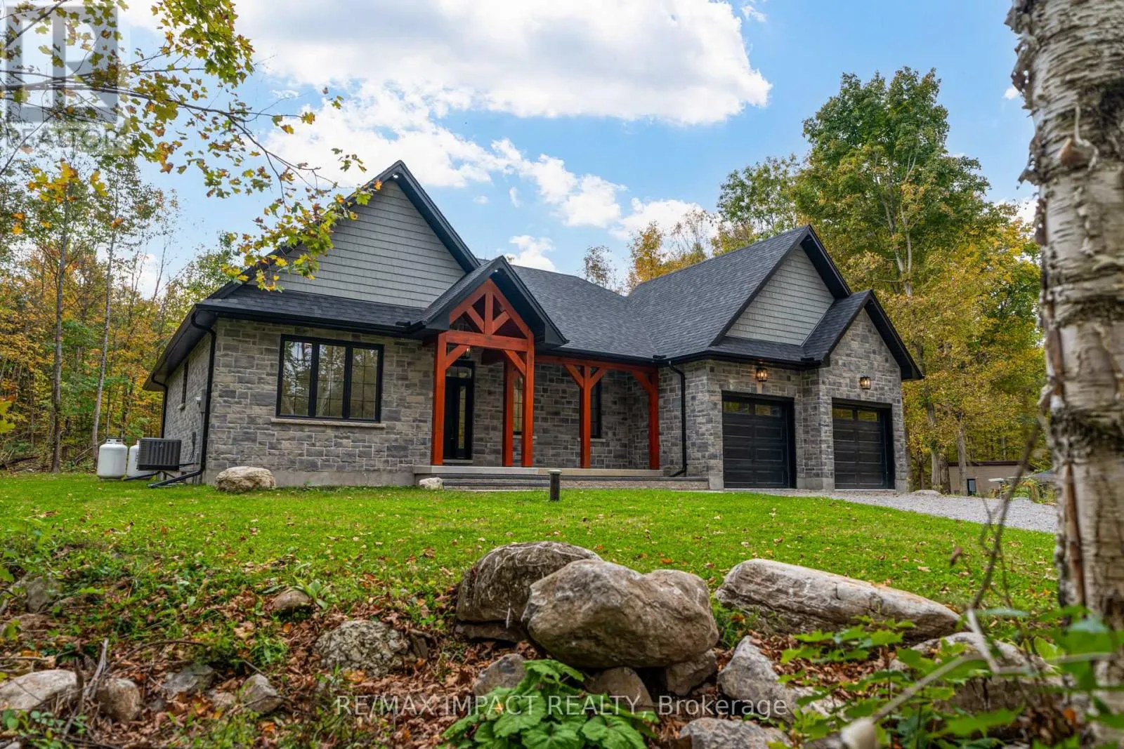 11 MAPLEWOOD COURT