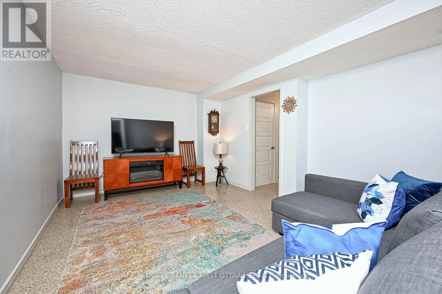 154 MCCLINTOCK WAY