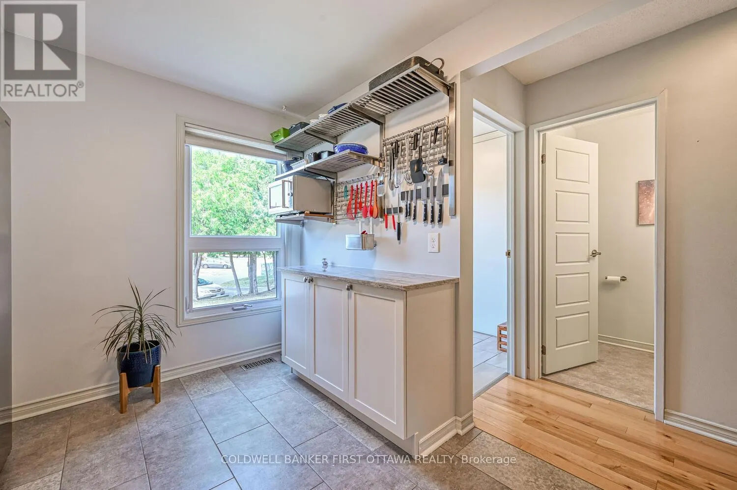 154 MCCLINTOCK WAY
