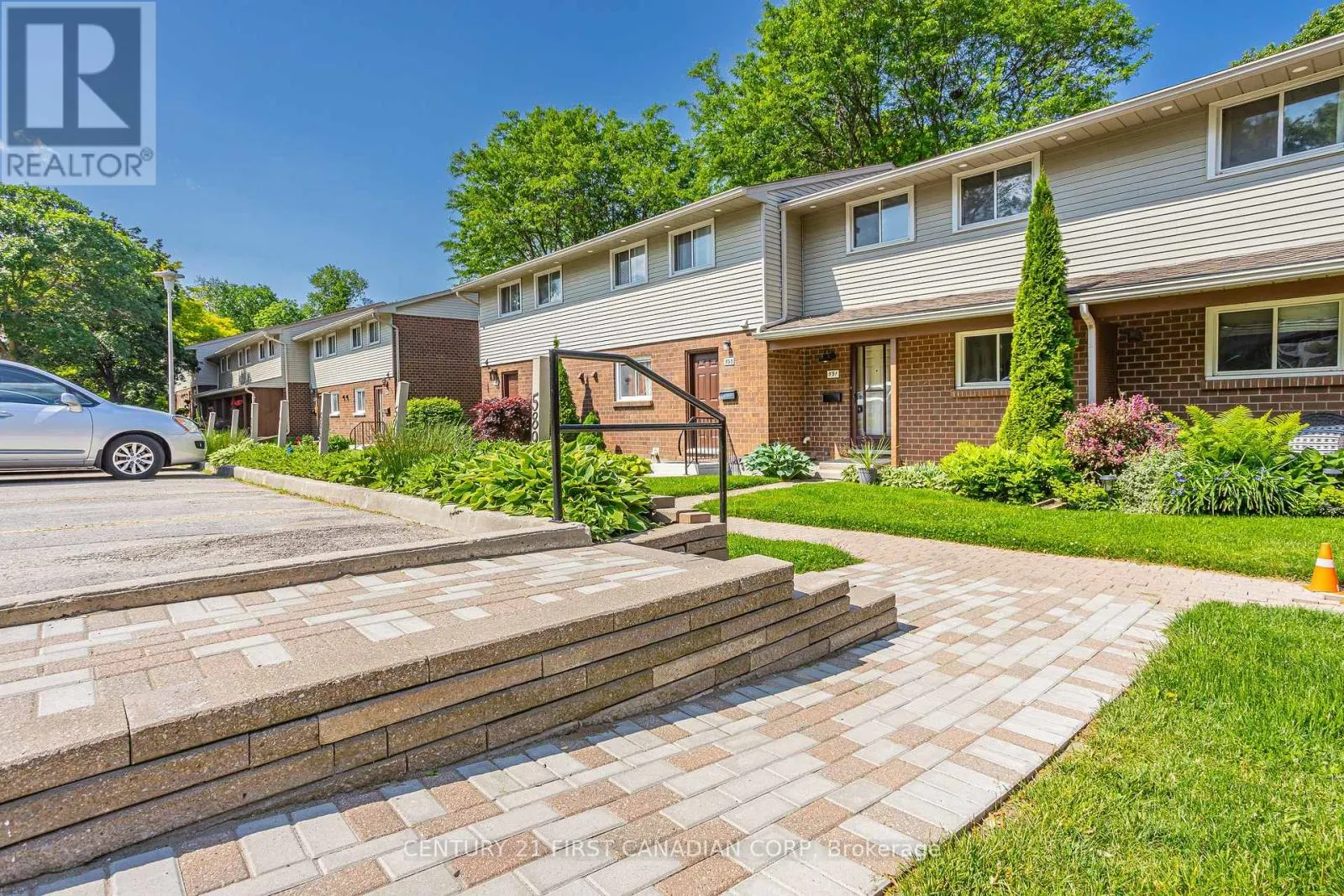 13 - 591 GRIFFITH STREET, #13