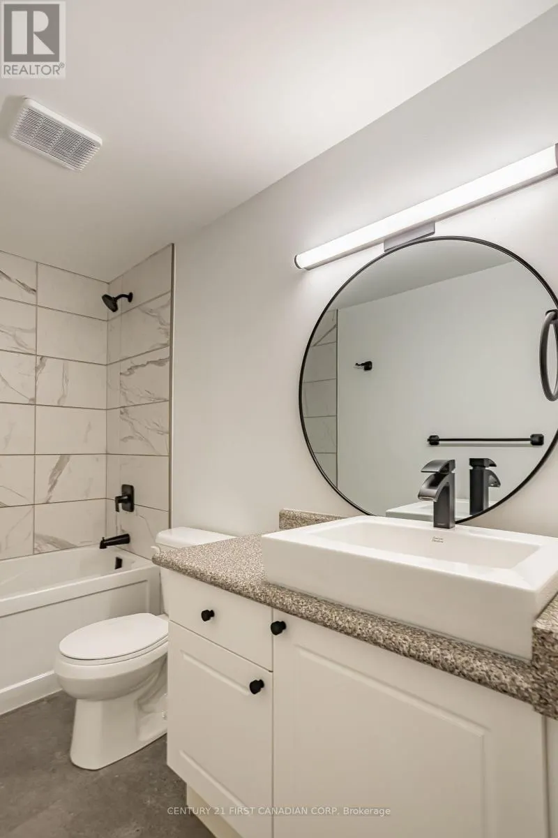 13 - 591 GRIFFITH STREET, #13