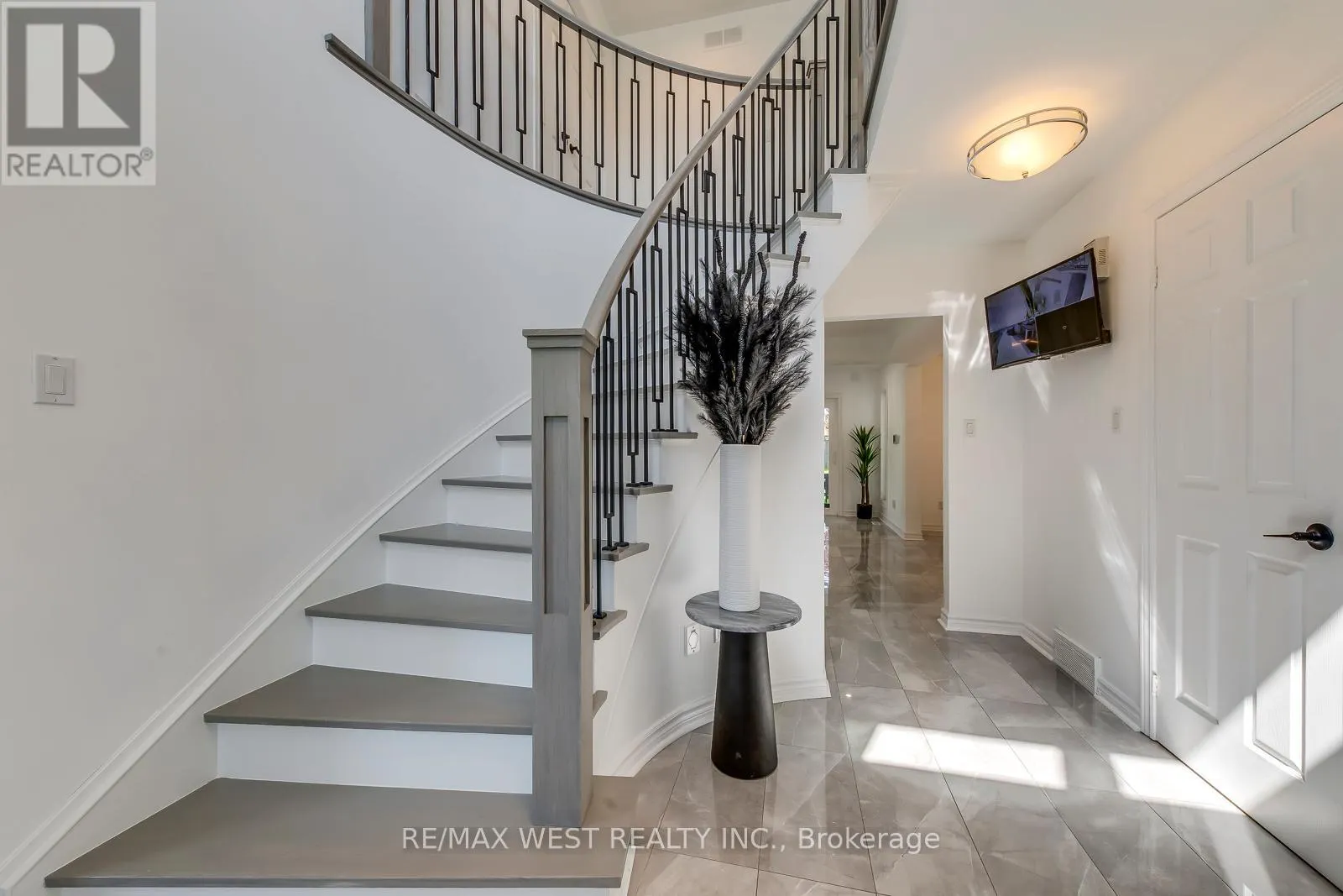 8077 MOUNT CARMEL BOULEVARD