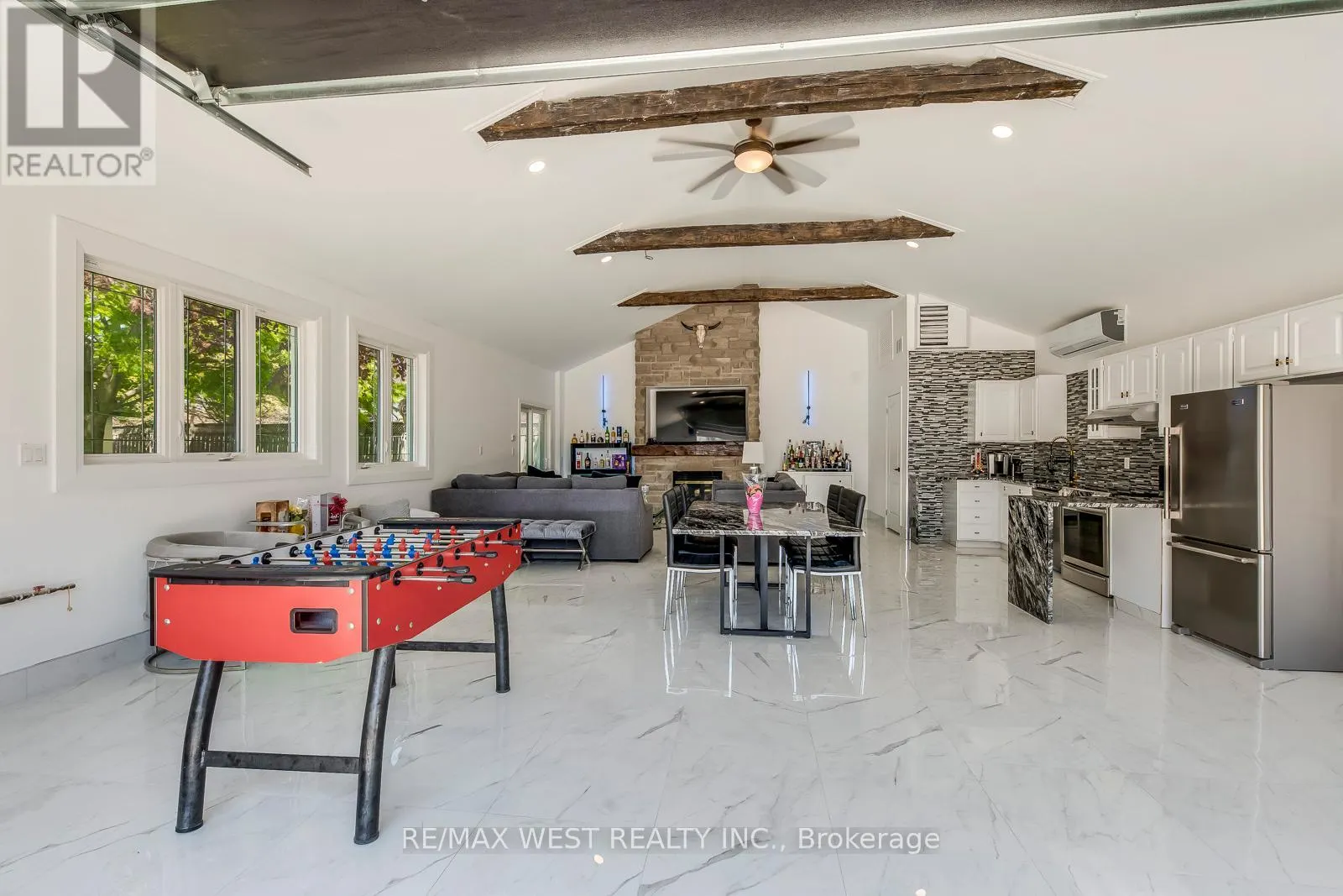 8077 MOUNT CARMEL BOULEVARD