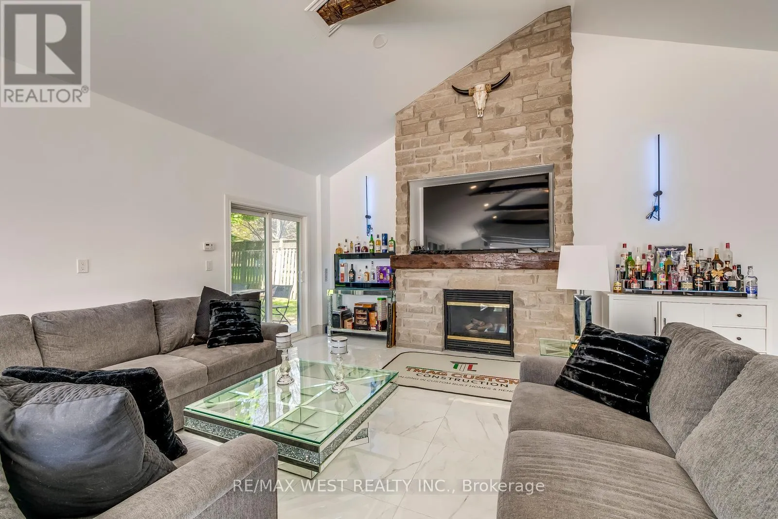 8077 MOUNT CARMEL BOULEVARD