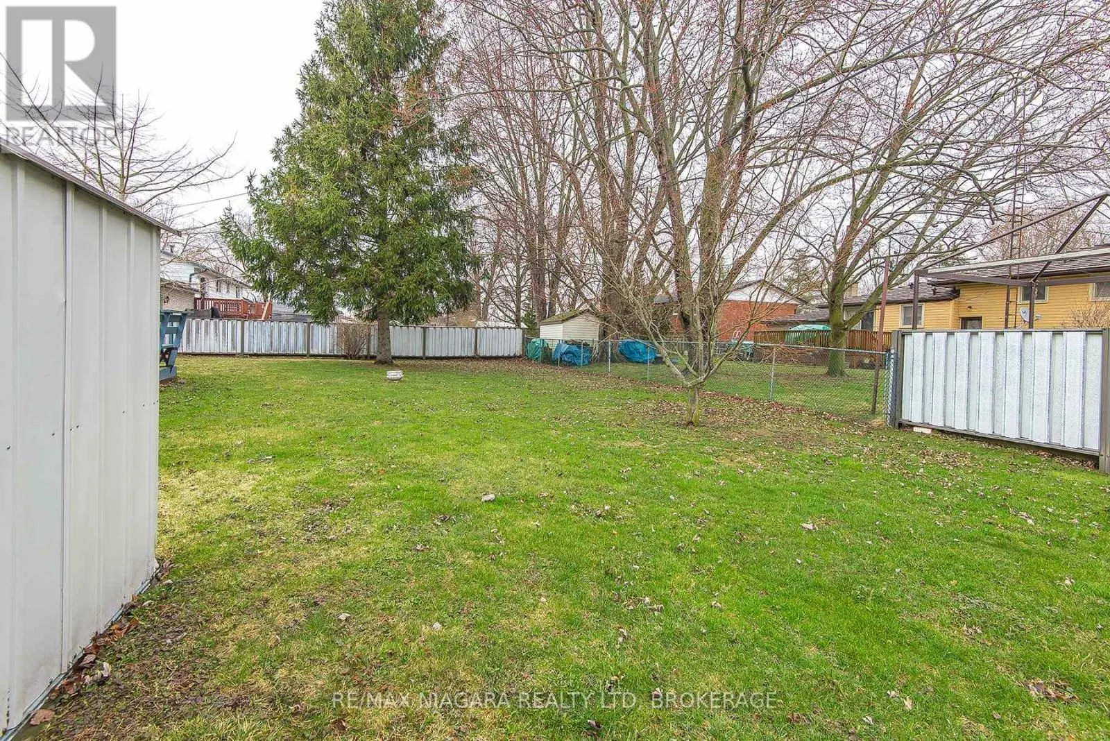 800 FERNDALE AVENUE