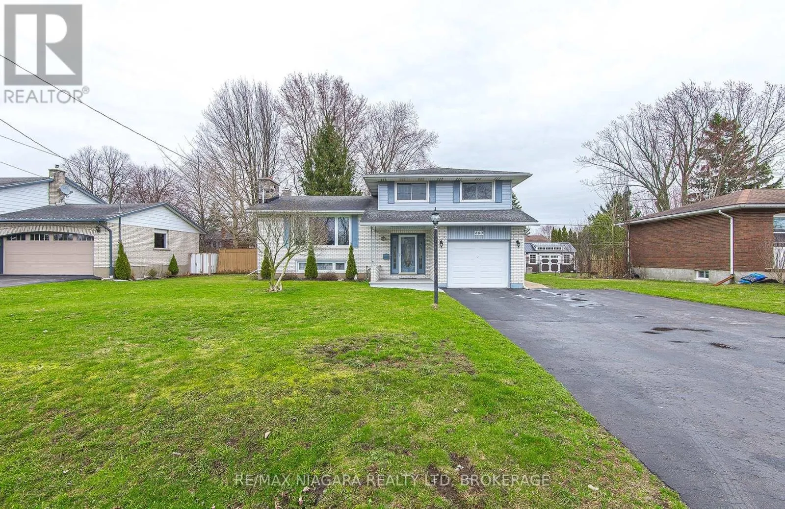 800 FERNDALE AVENUE