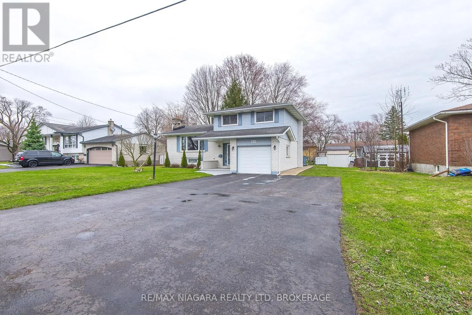 800 FERNDALE AVENUE