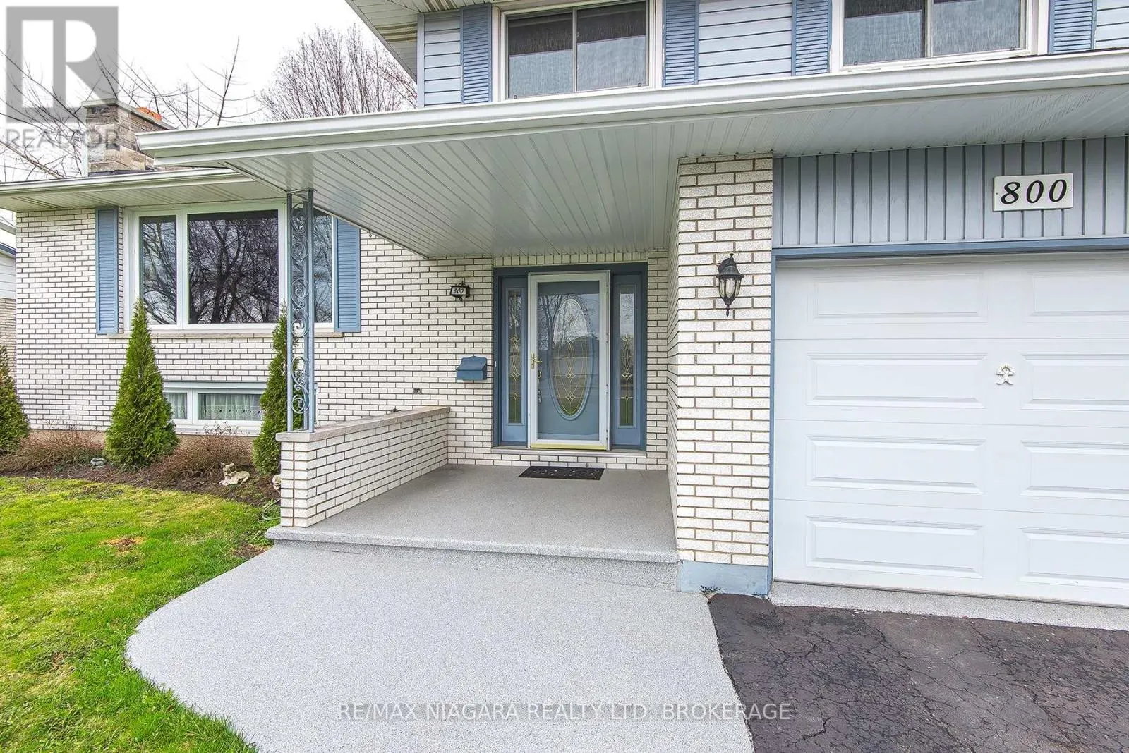 800 FERNDALE AVENUE