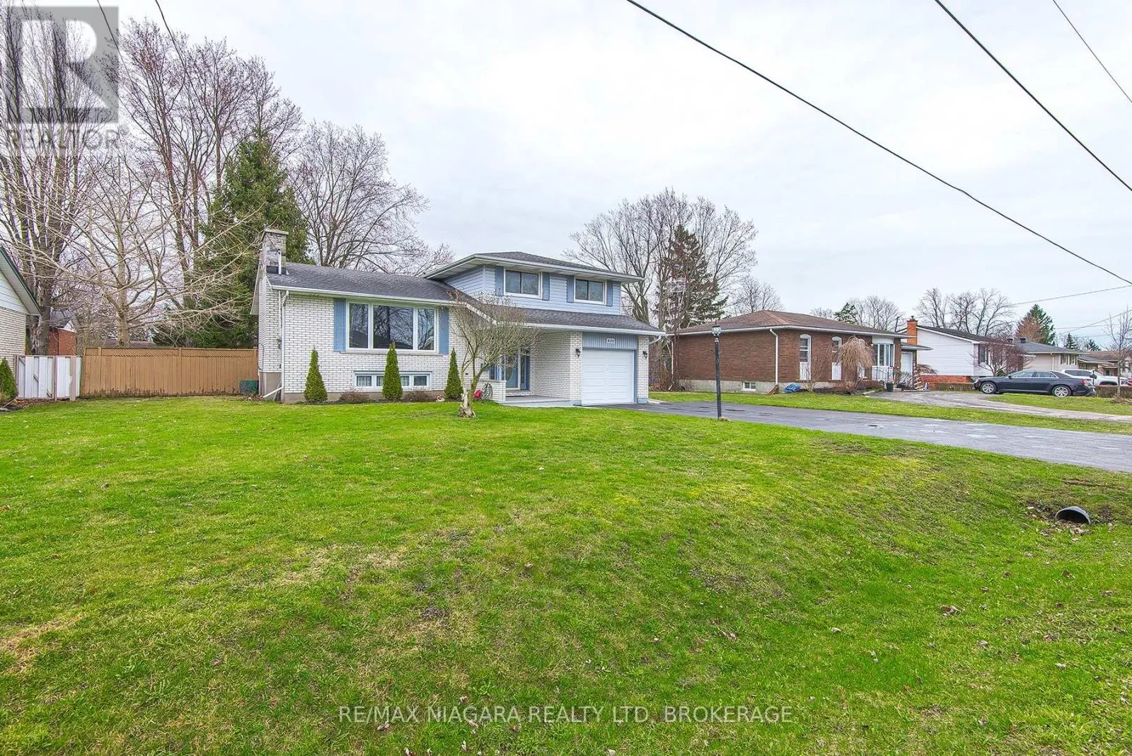 800 FERNDALE AVENUE