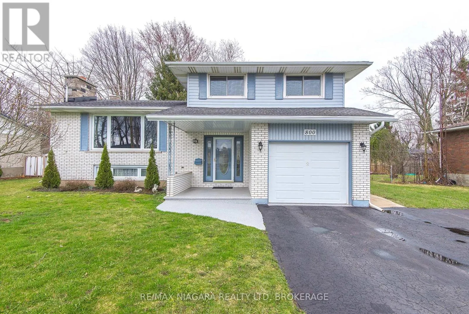 800 FERNDALE AVENUE