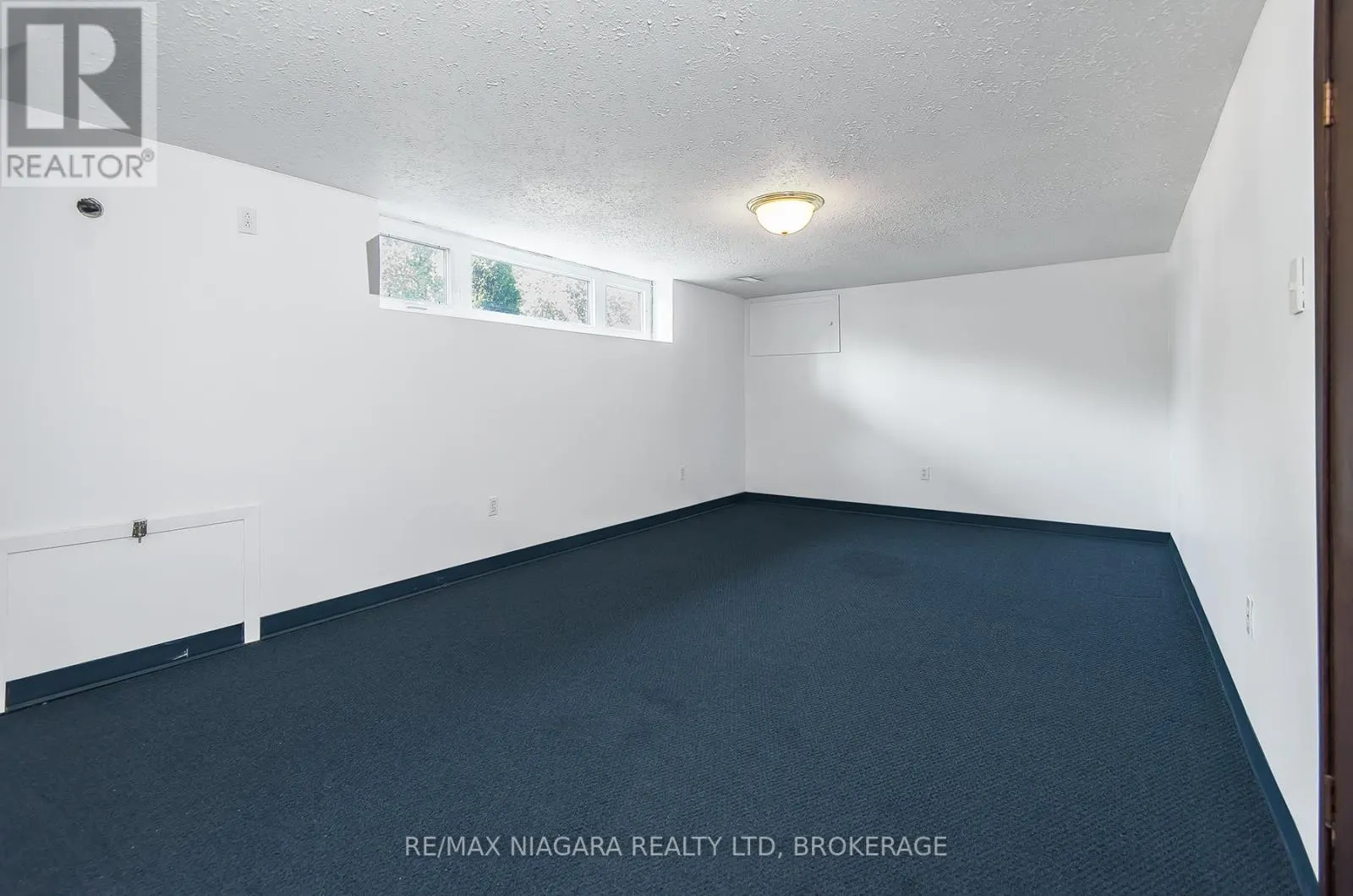 800 FERNDALE AVENUE