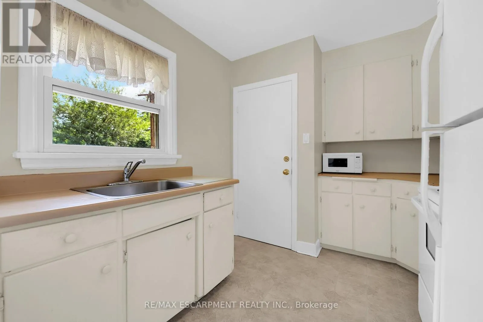 25 ELM RIDGE DRIVE