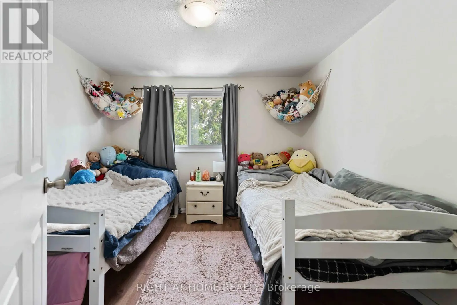21 - 5 HADLEY CIRCLE