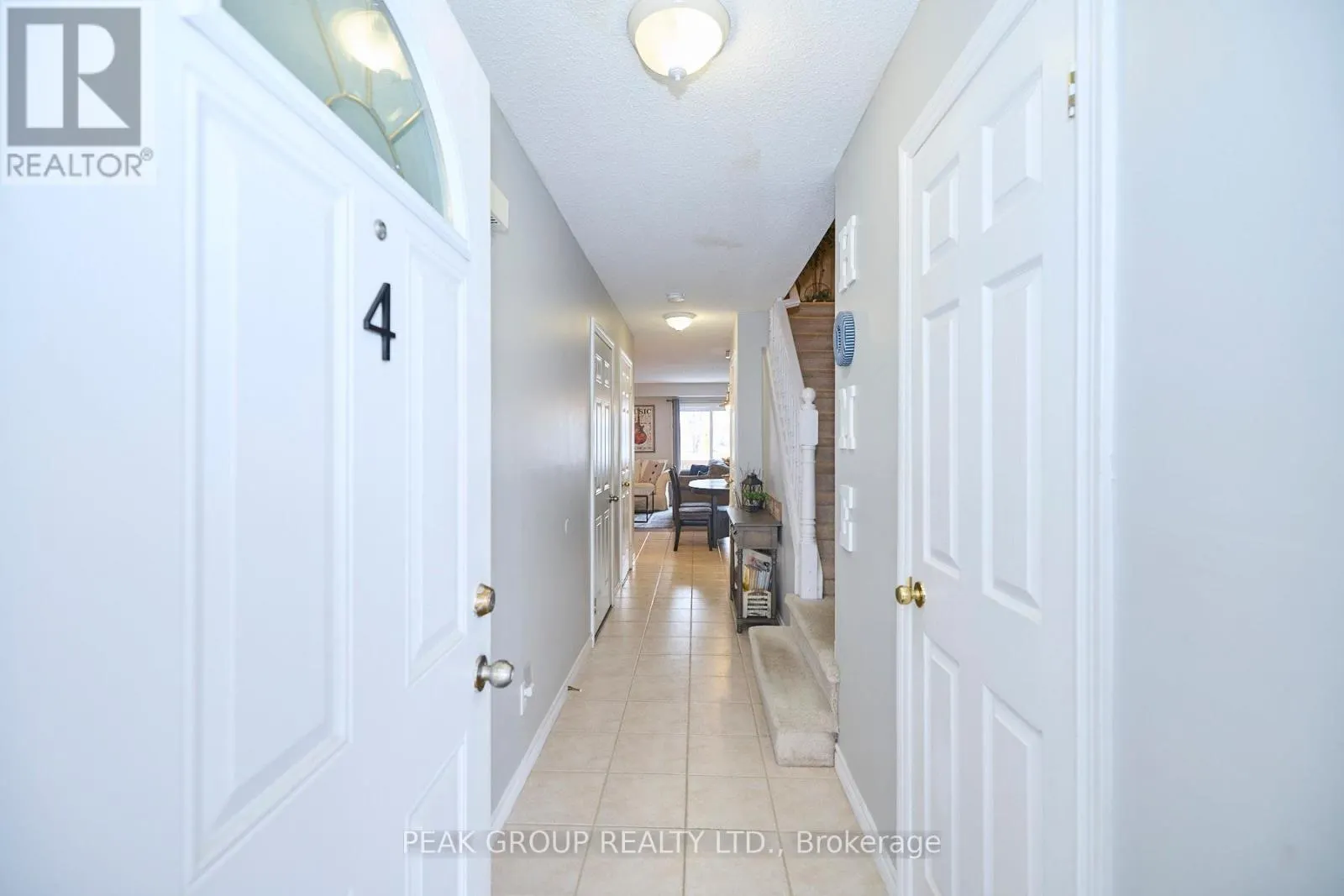 4 - 6263 VALLEY WAY, #4