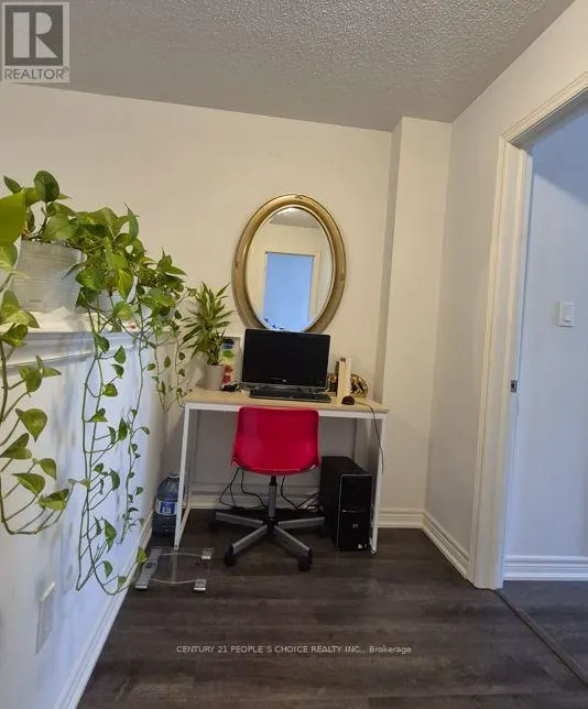 71 RIVERWALK DRIVE N