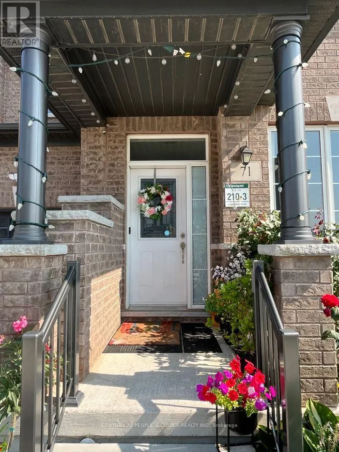 71 RIVERWALK DRIVE N