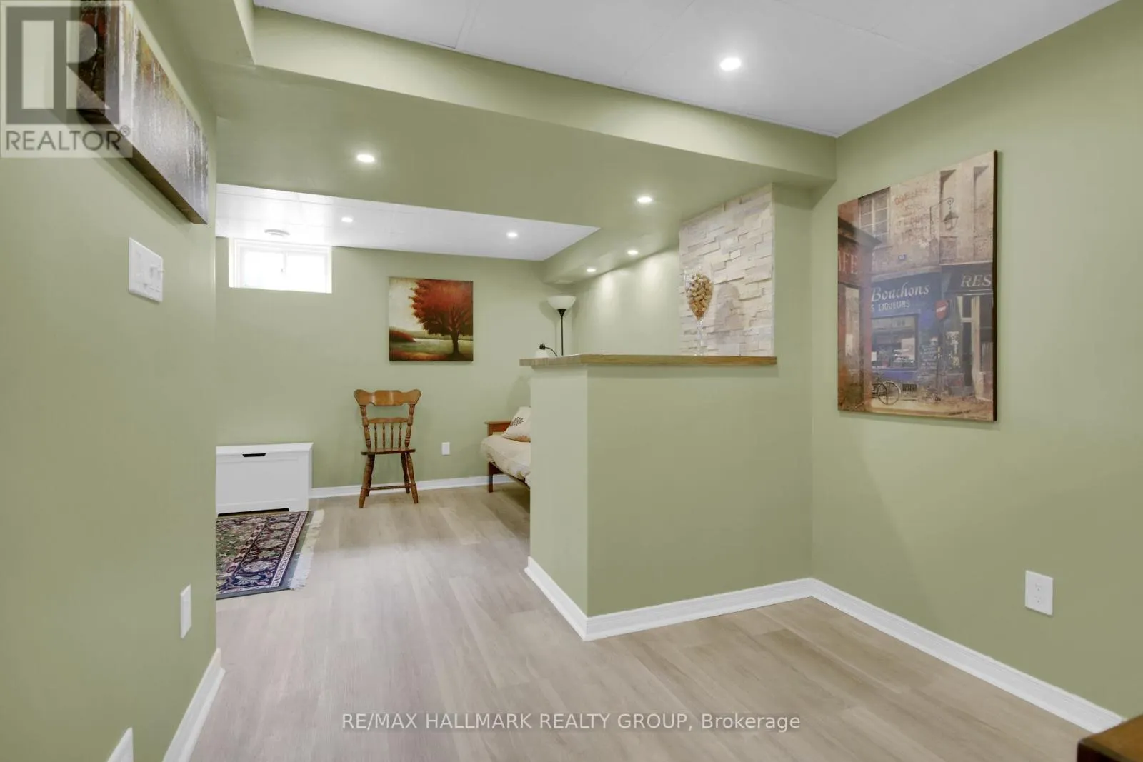 55 BINBURY WAY