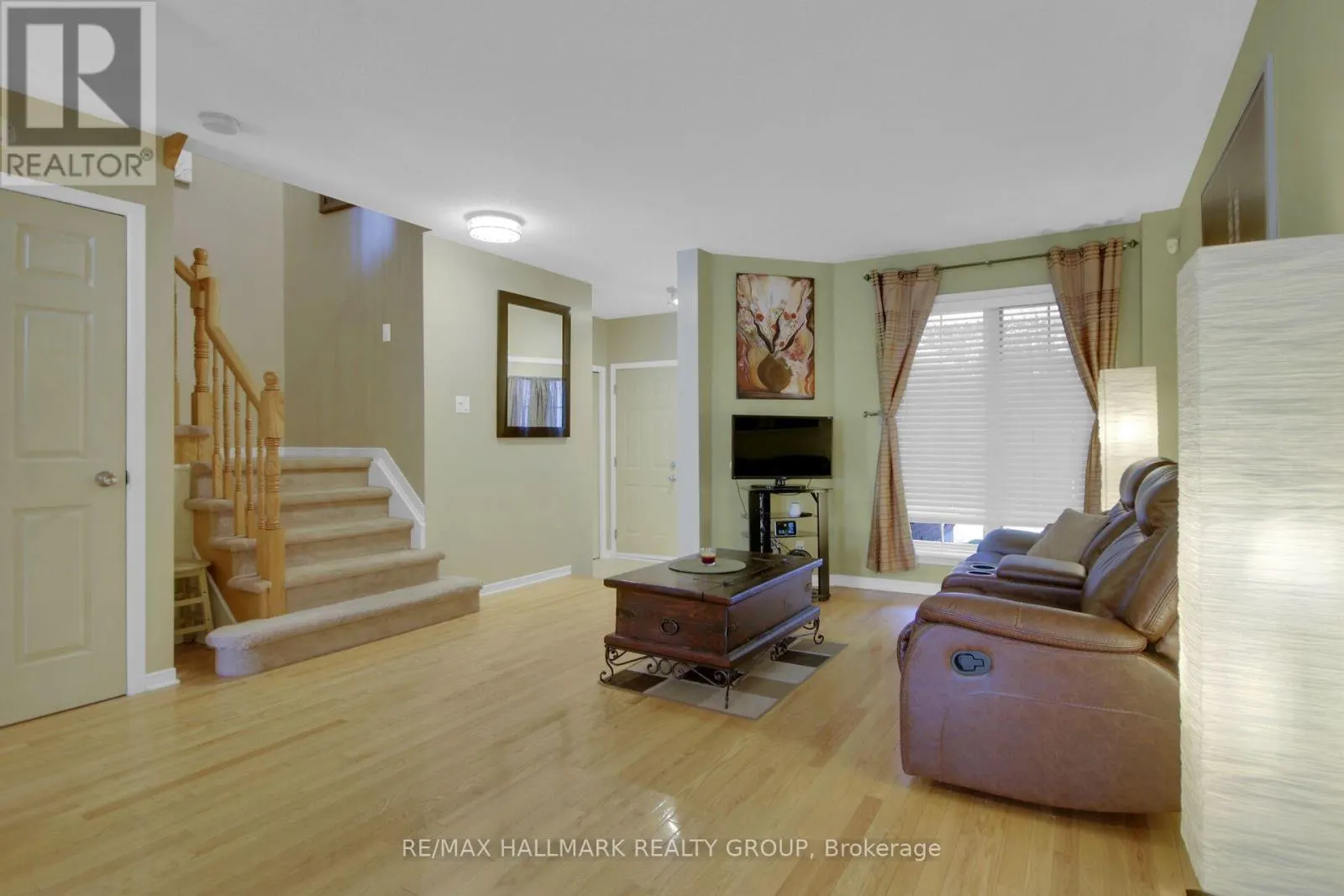 55 BINBURY WAY