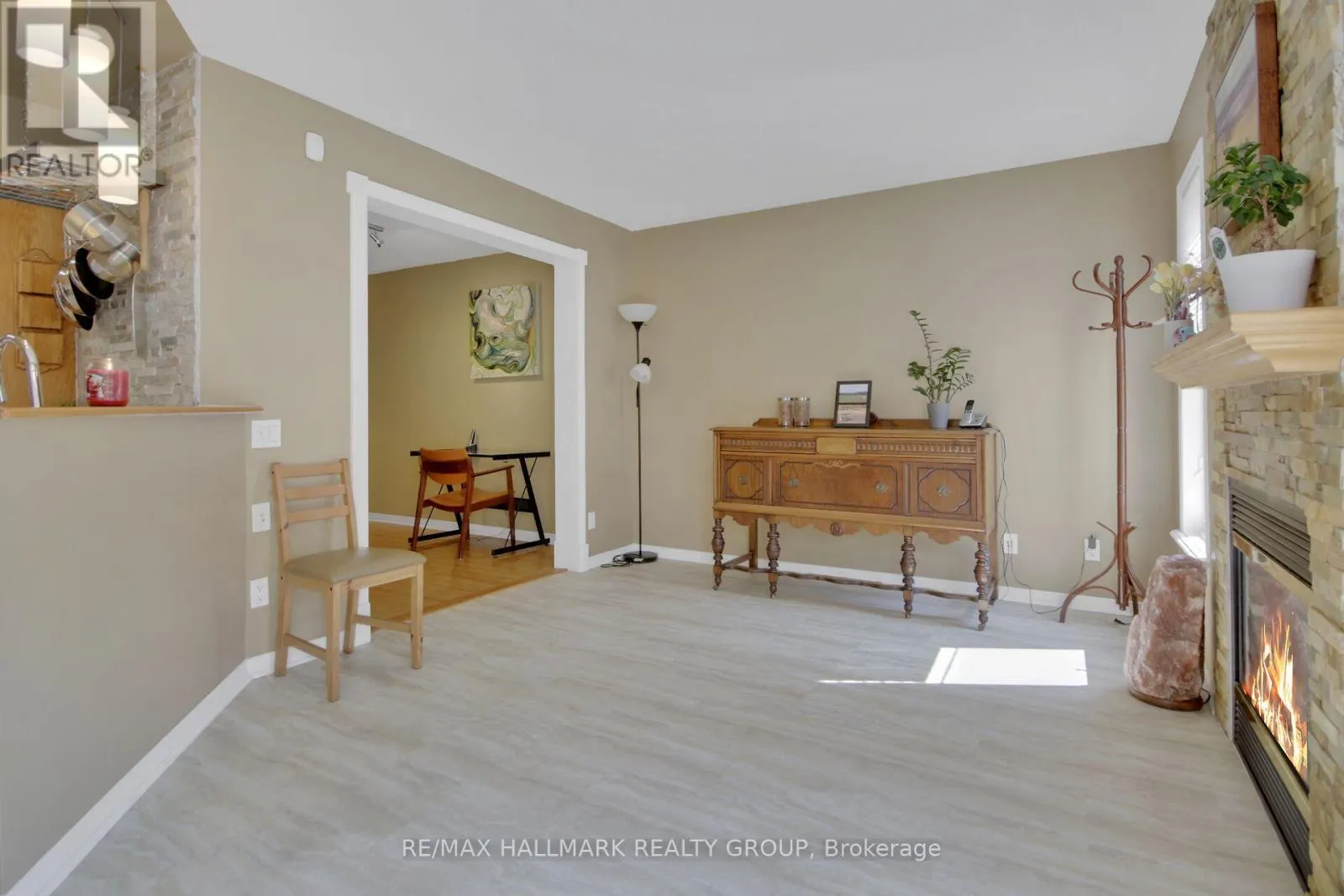 55 BINBURY WAY