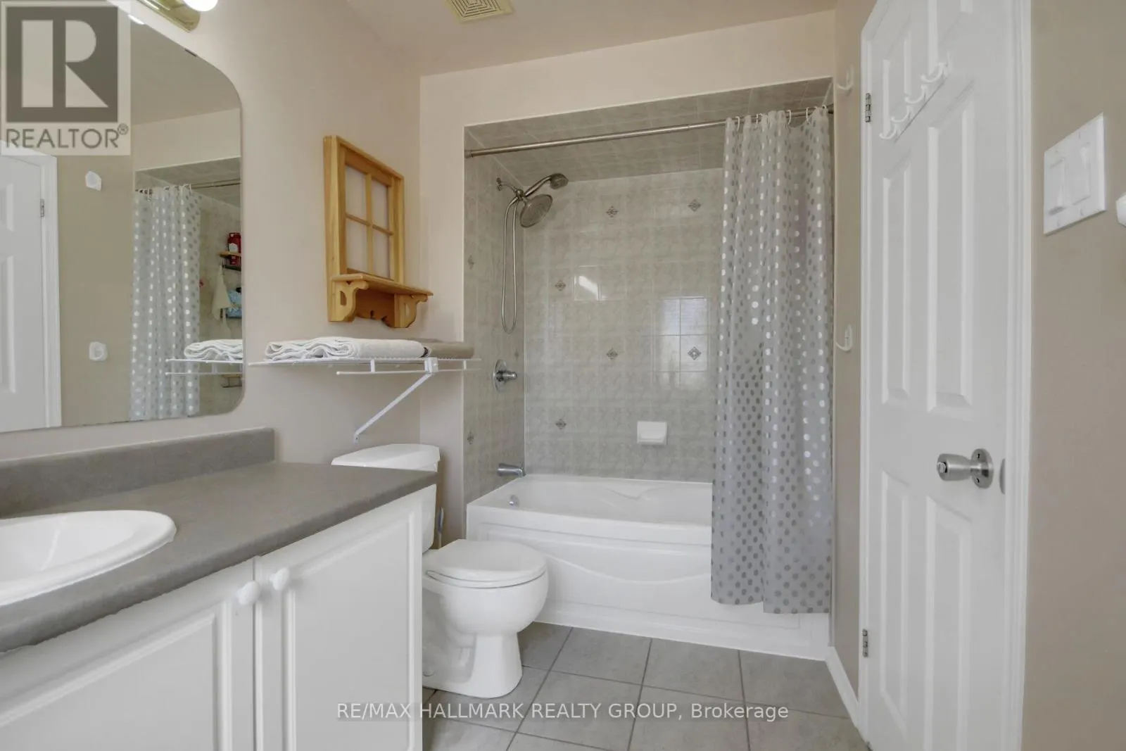 55 BINBURY WAY