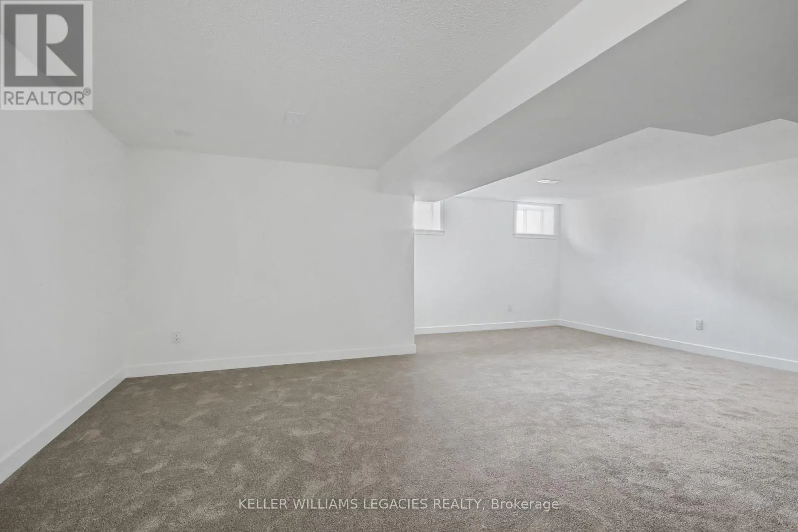11 MENDOZA WAY