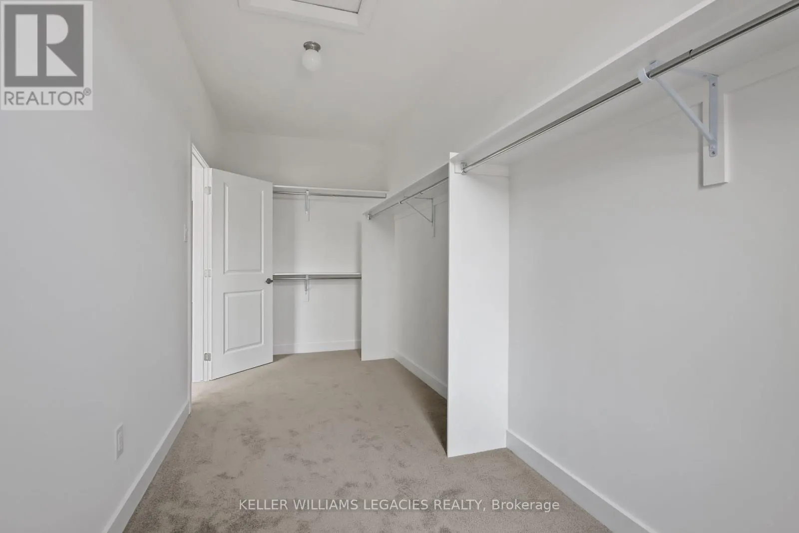 11 MENDOZA WAY