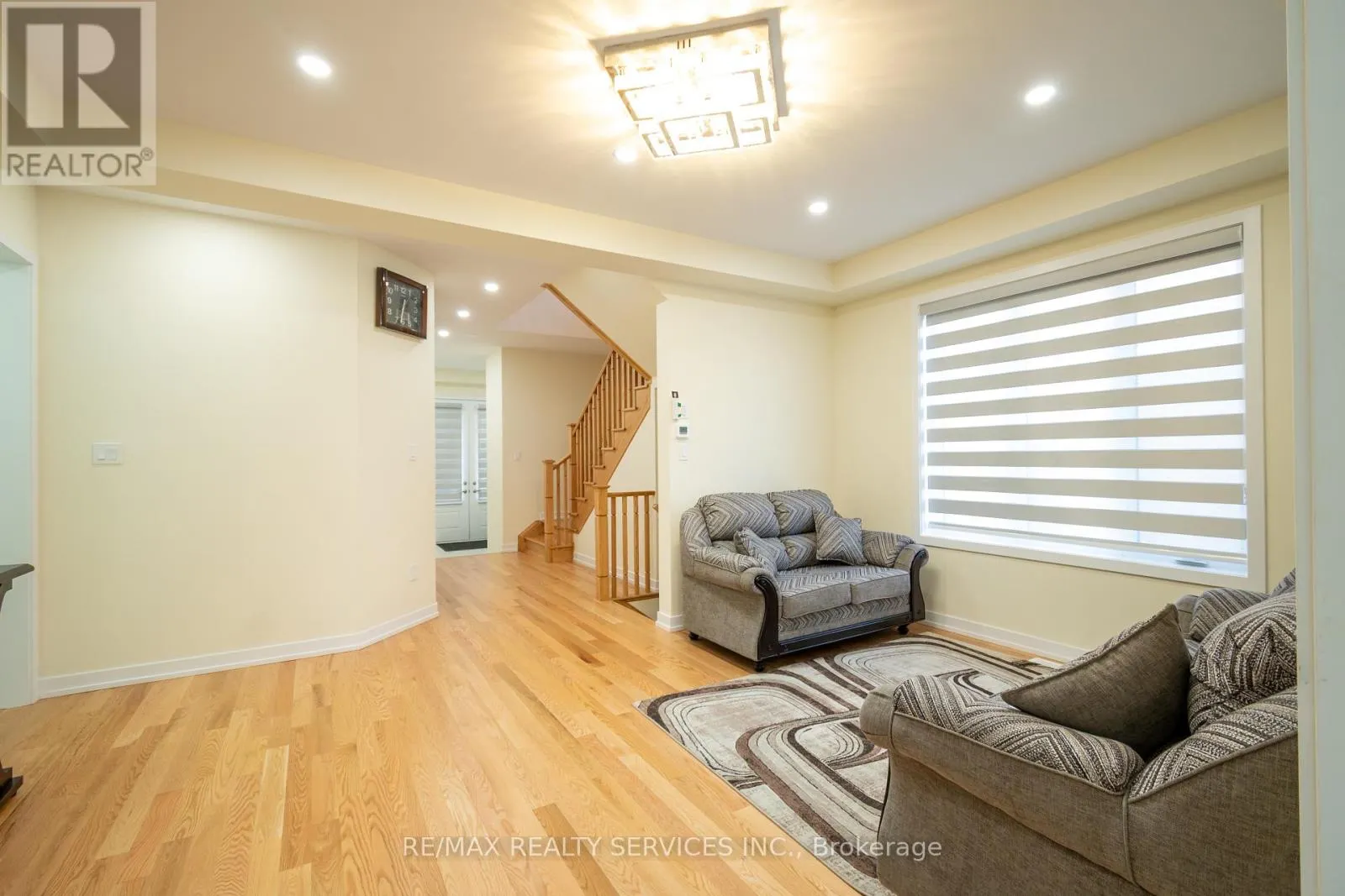 72 PAPERBIRCH DRIVE