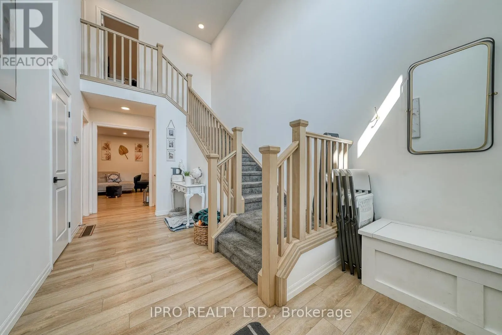 15 CURREN CRESCENT