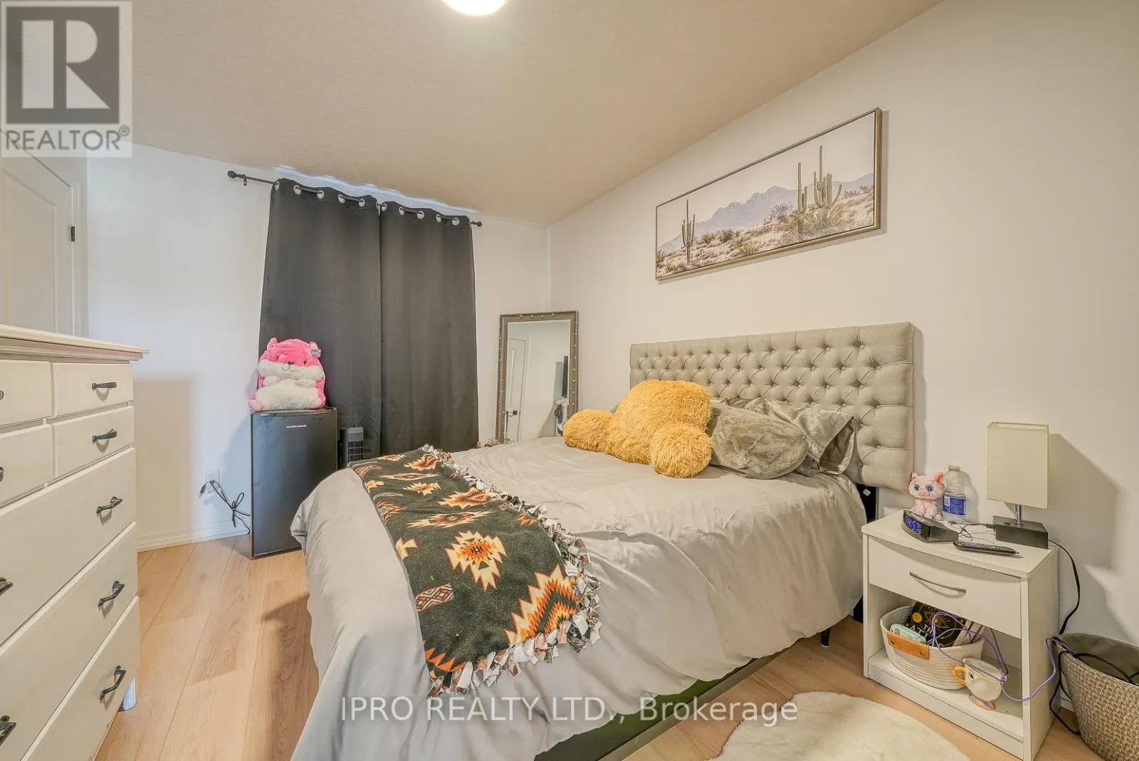 15 CURREN CRESCENT