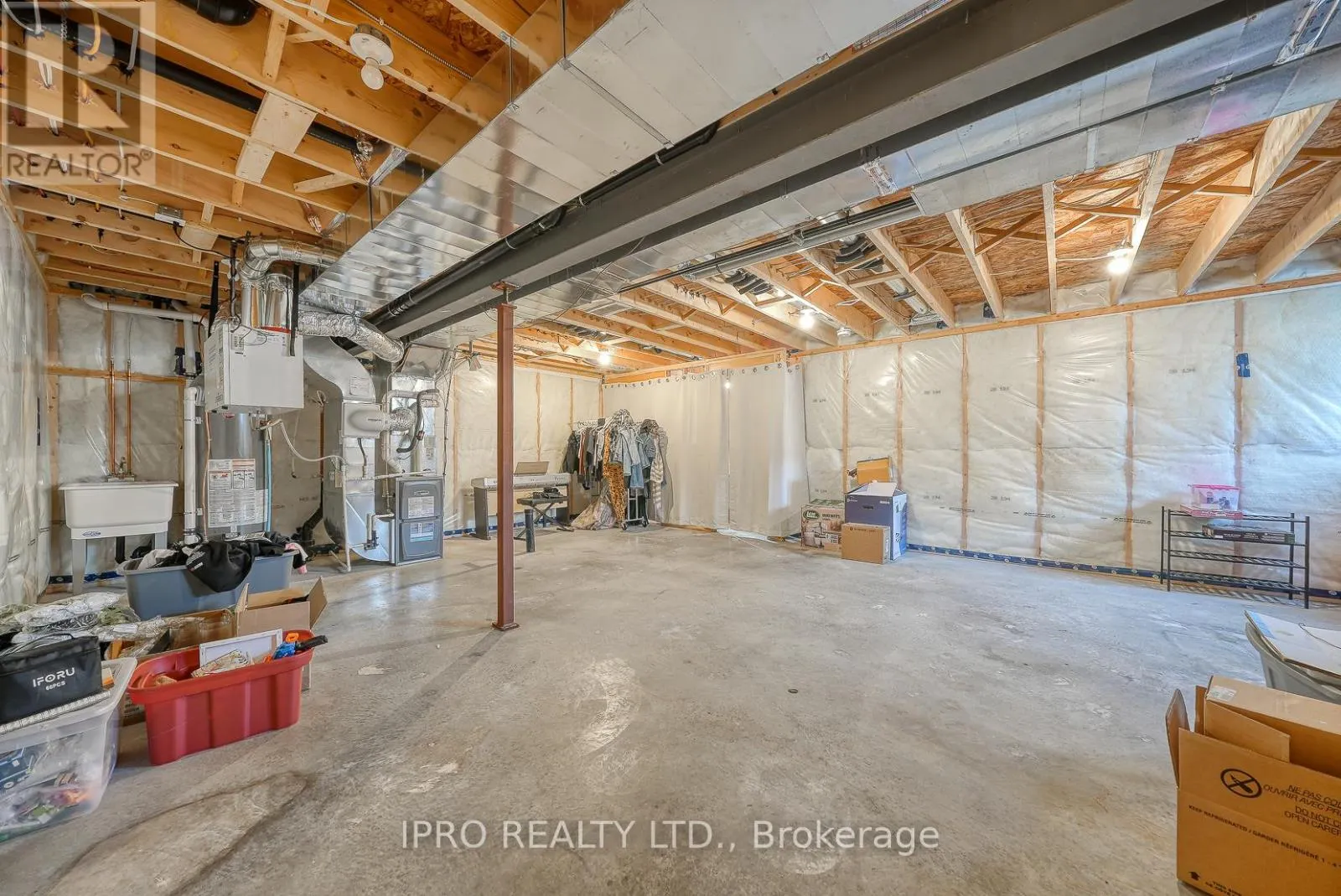 15 CURREN CRESCENT