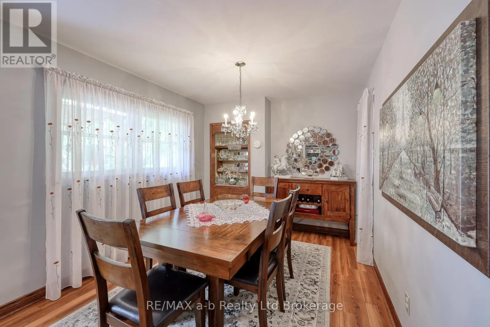 543 HIGHLAND DRIVE