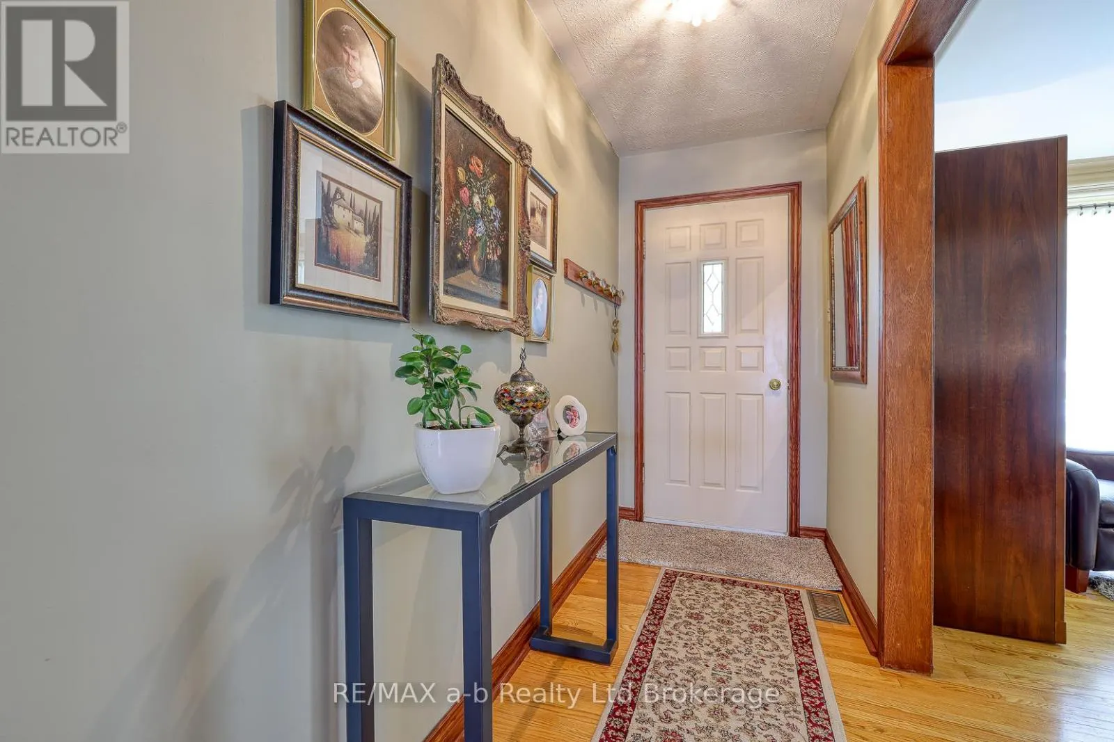 543 HIGHLAND DRIVE