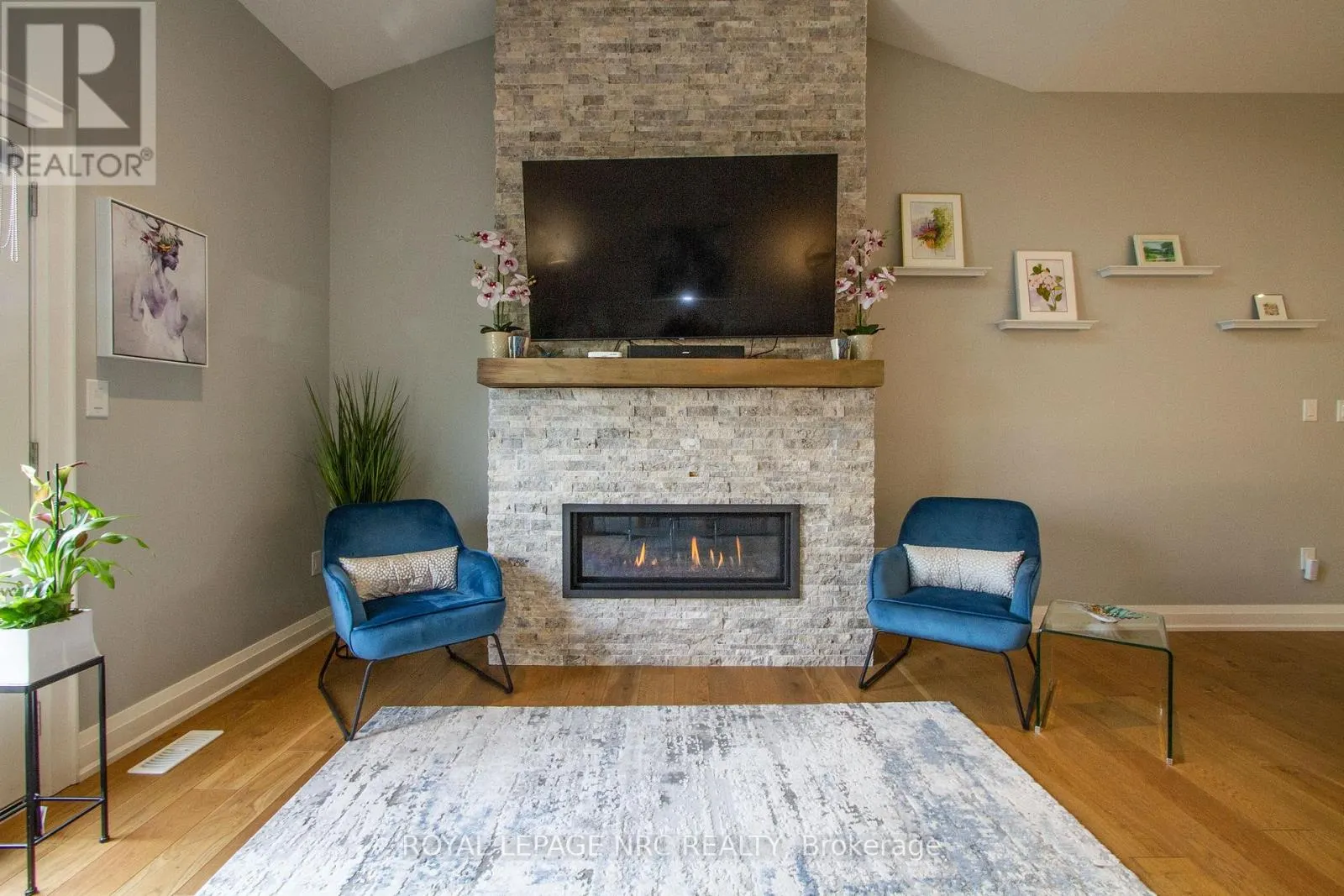 62 - 3232 MONTROSE ROAD, #62