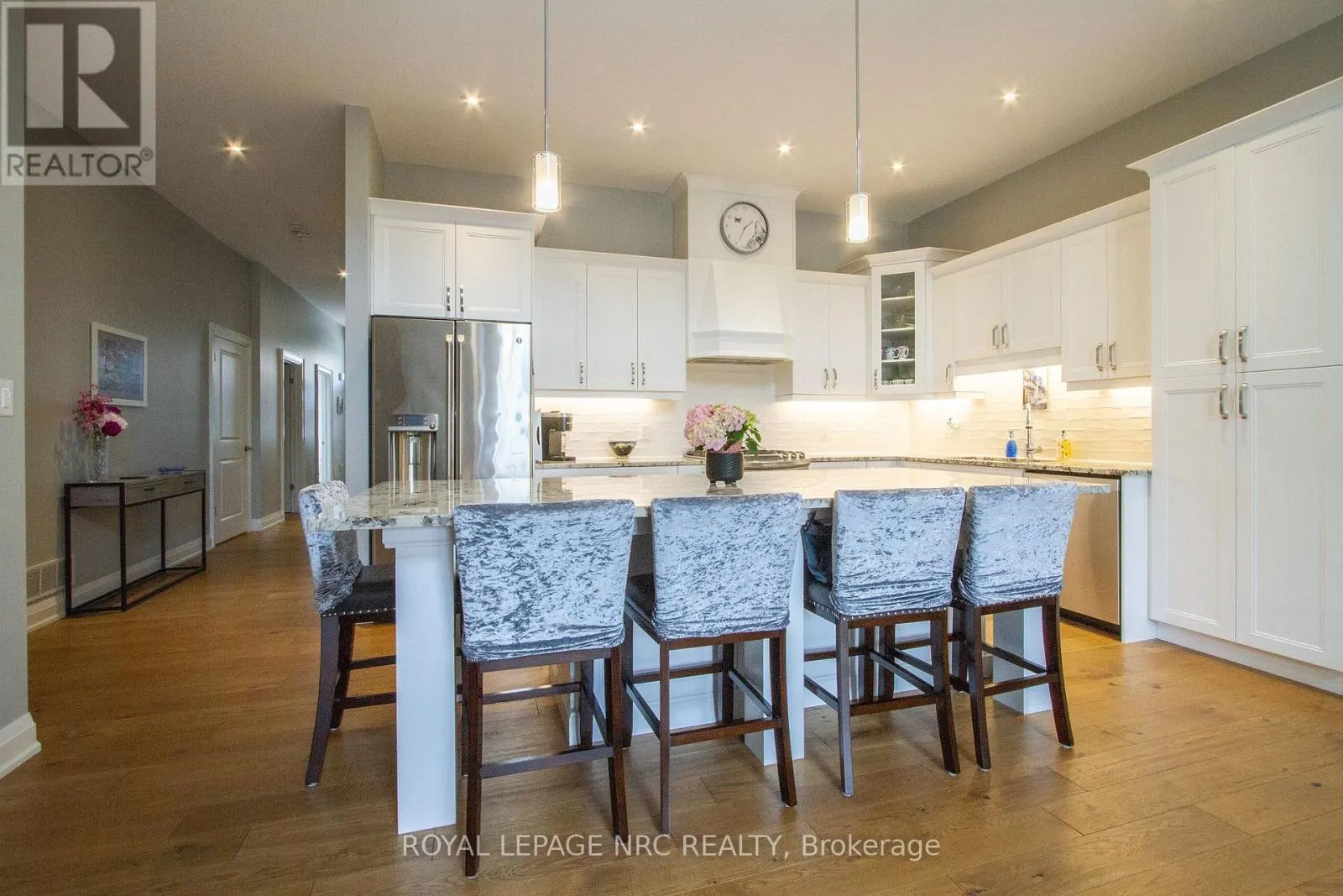 62 - 3232 MONTROSE ROAD, #62