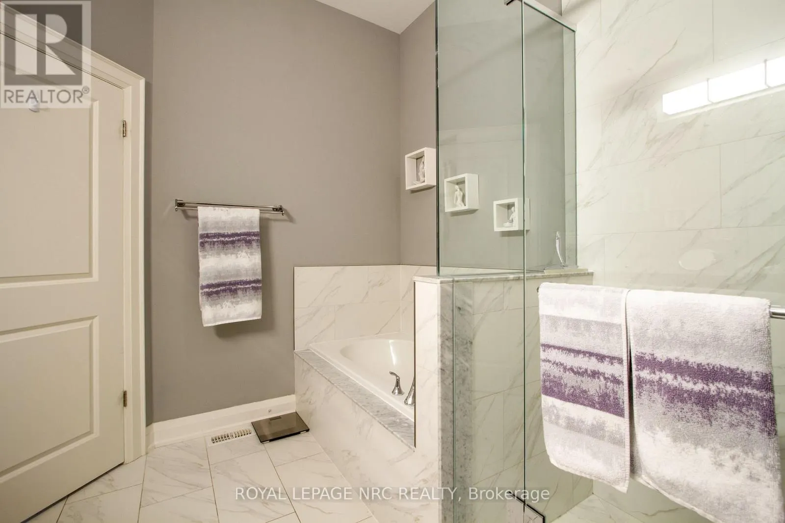 62 - 3232 MONTROSE ROAD, #62