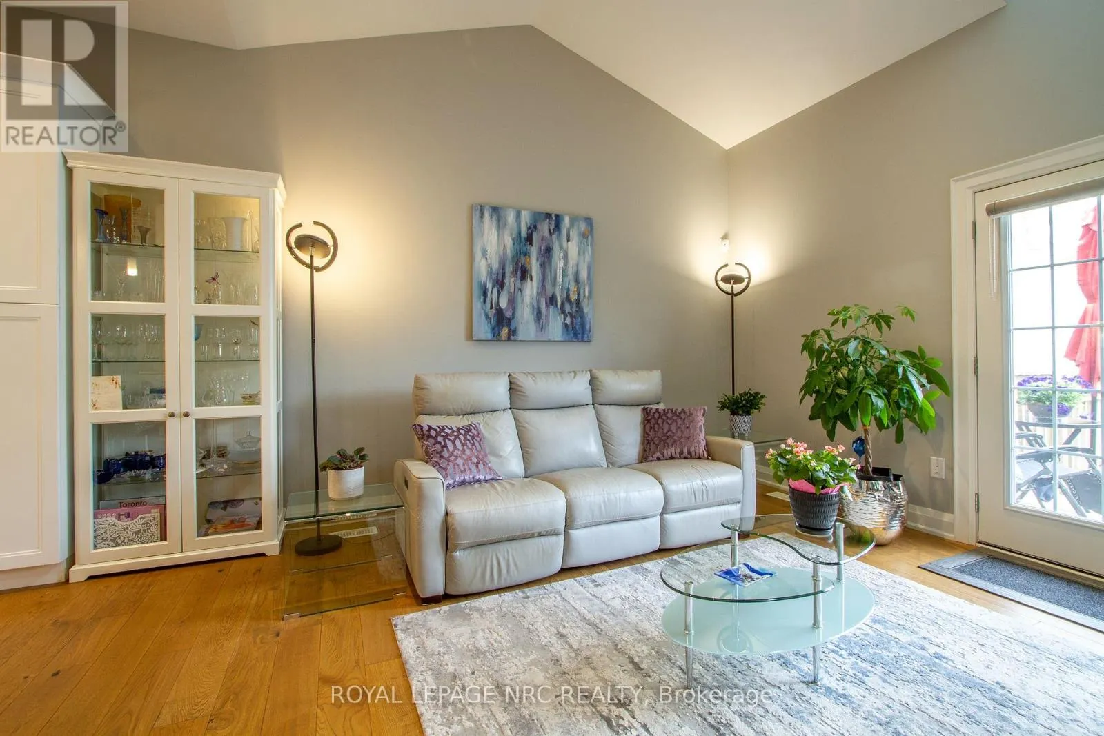 62 - 3232 MONTROSE ROAD, #62
