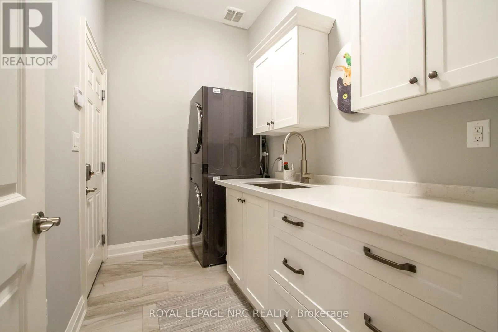 62 - 3232 MONTROSE ROAD, #62