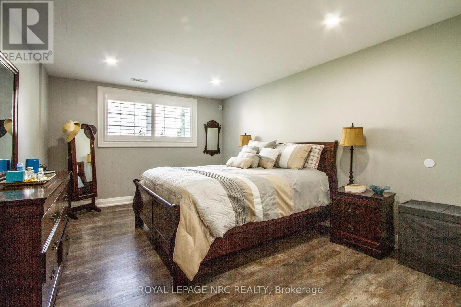 62 - 3232 MONTROSE ROAD, #62