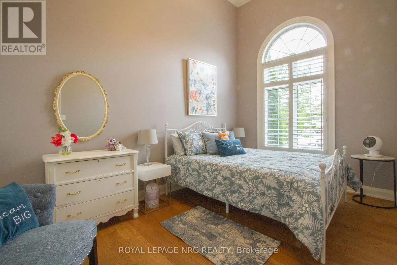 62 - 3232 MONTROSE ROAD, #62