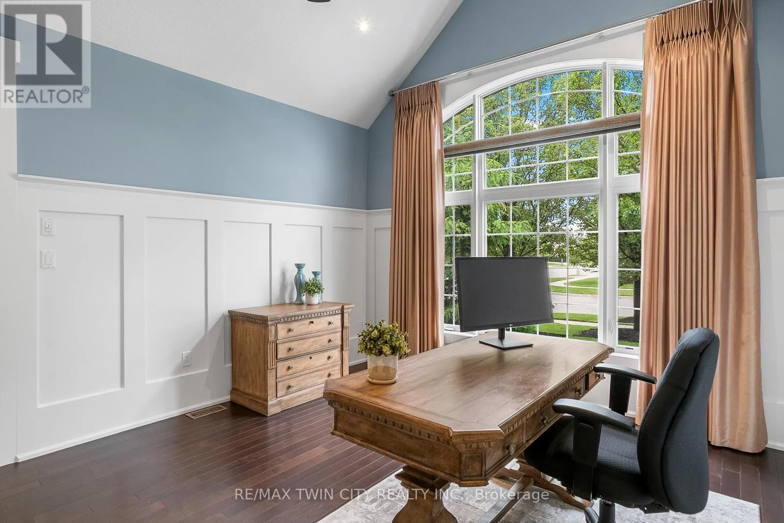 303 TERRACE WOOD CRESCENT