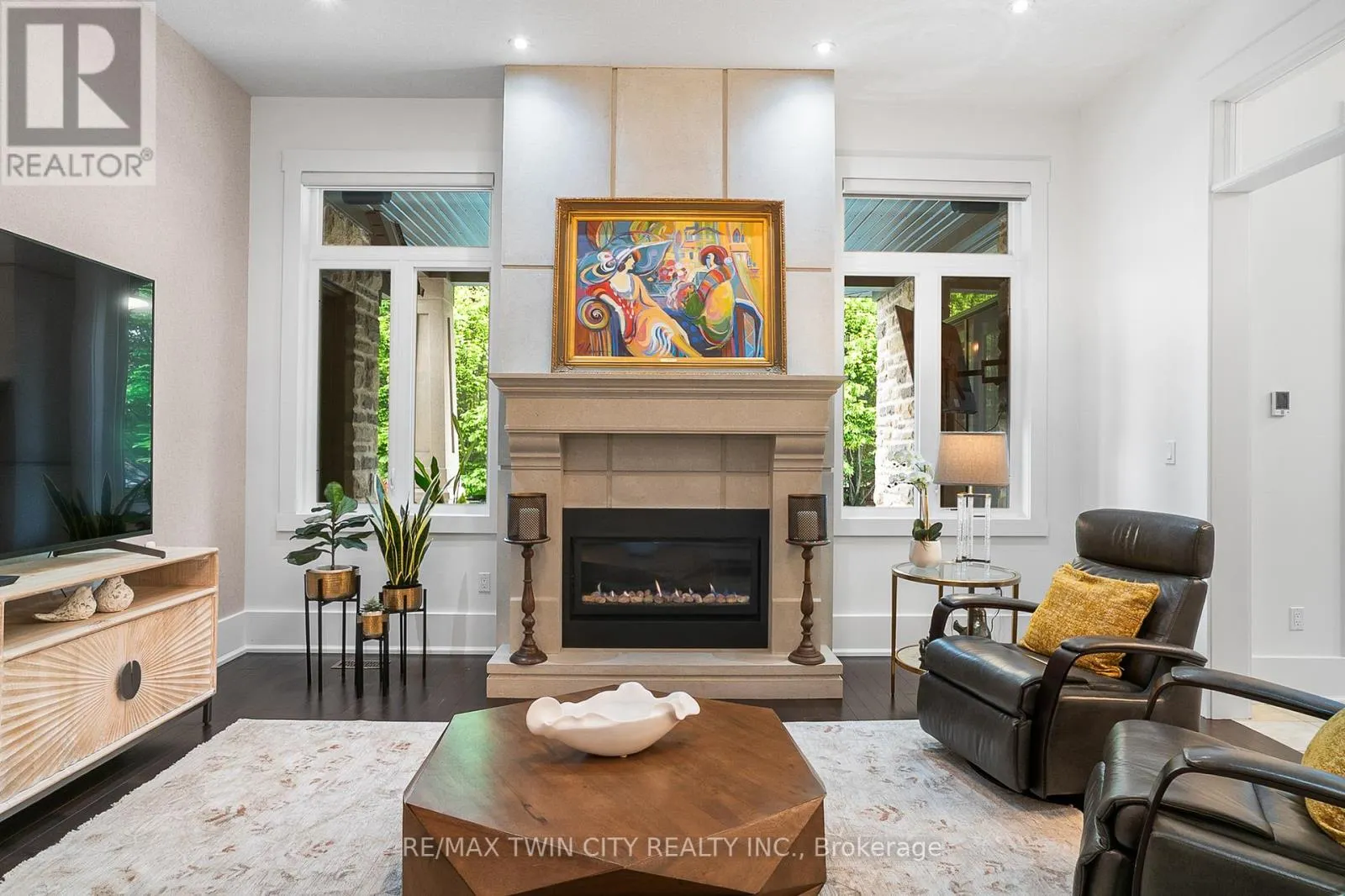 303 TERRACE WOOD CRESCENT