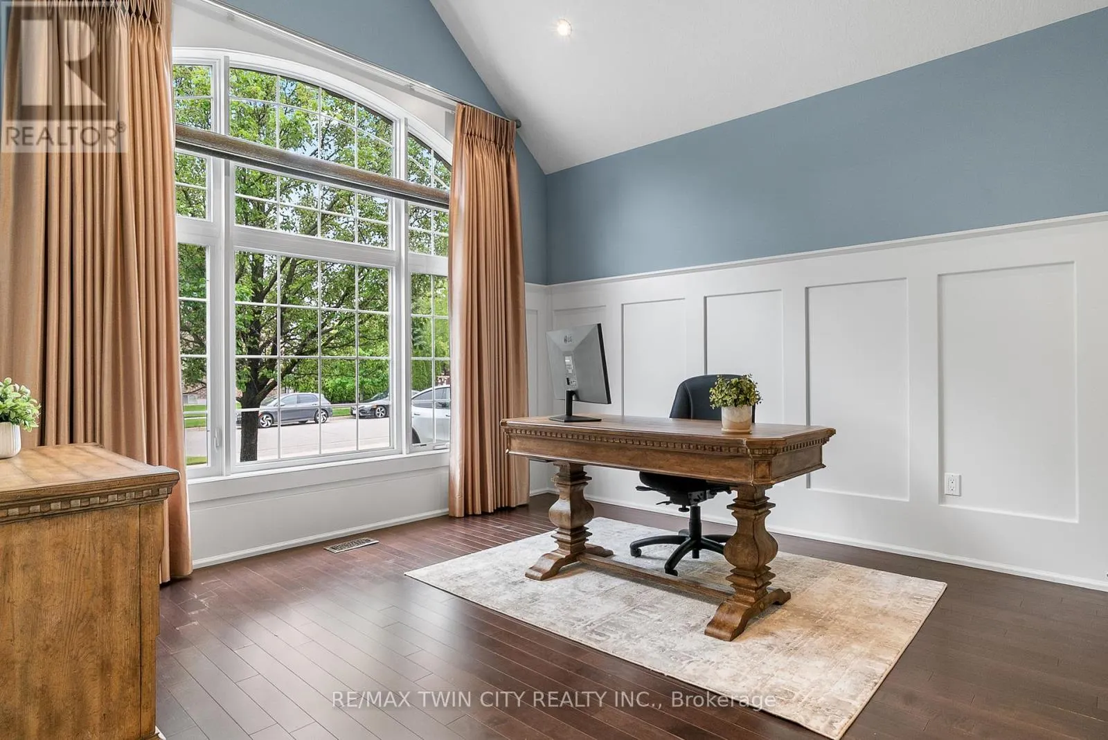 303 TERRACE WOOD CRESCENT
