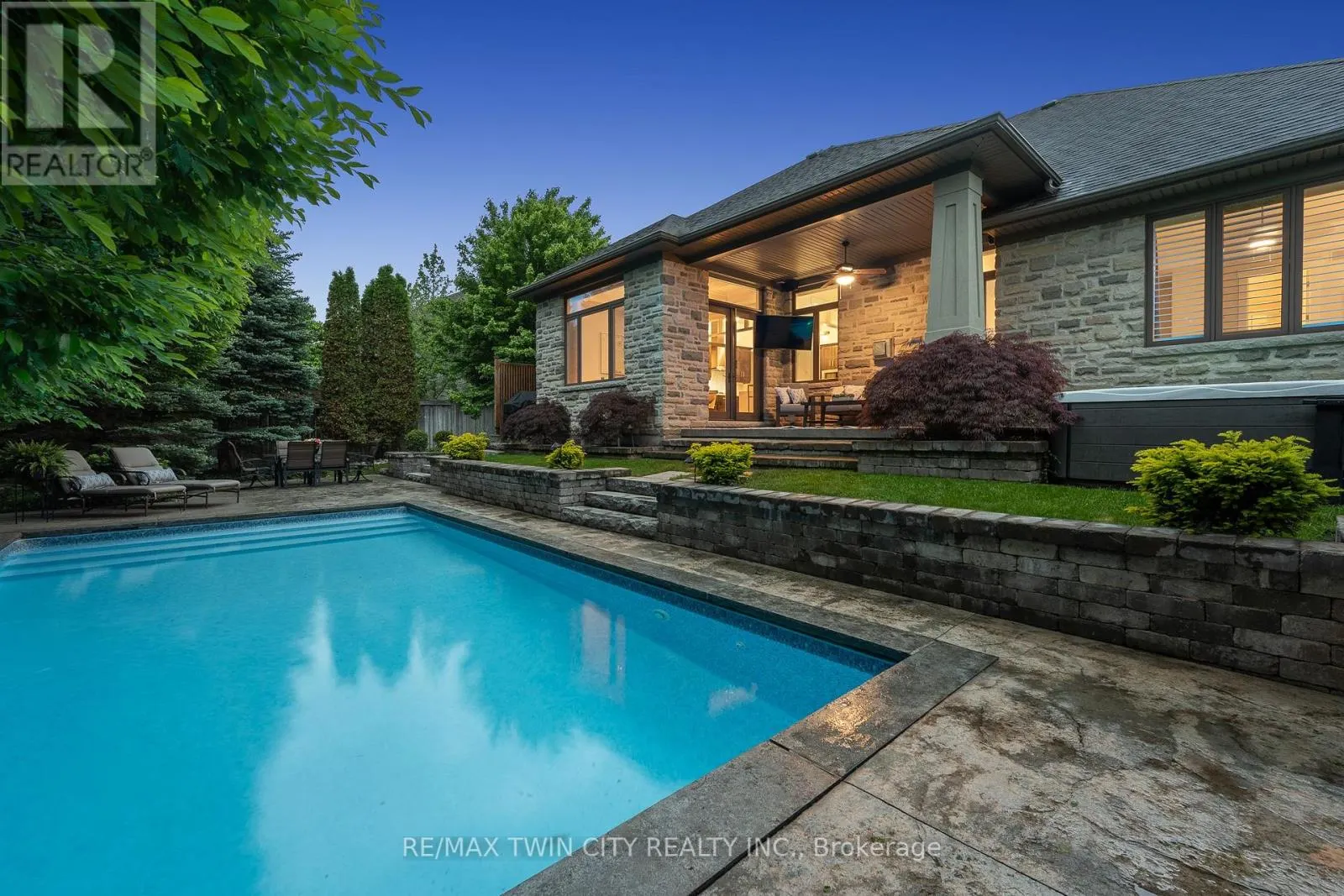 303 TERRACE WOOD CRESCENT