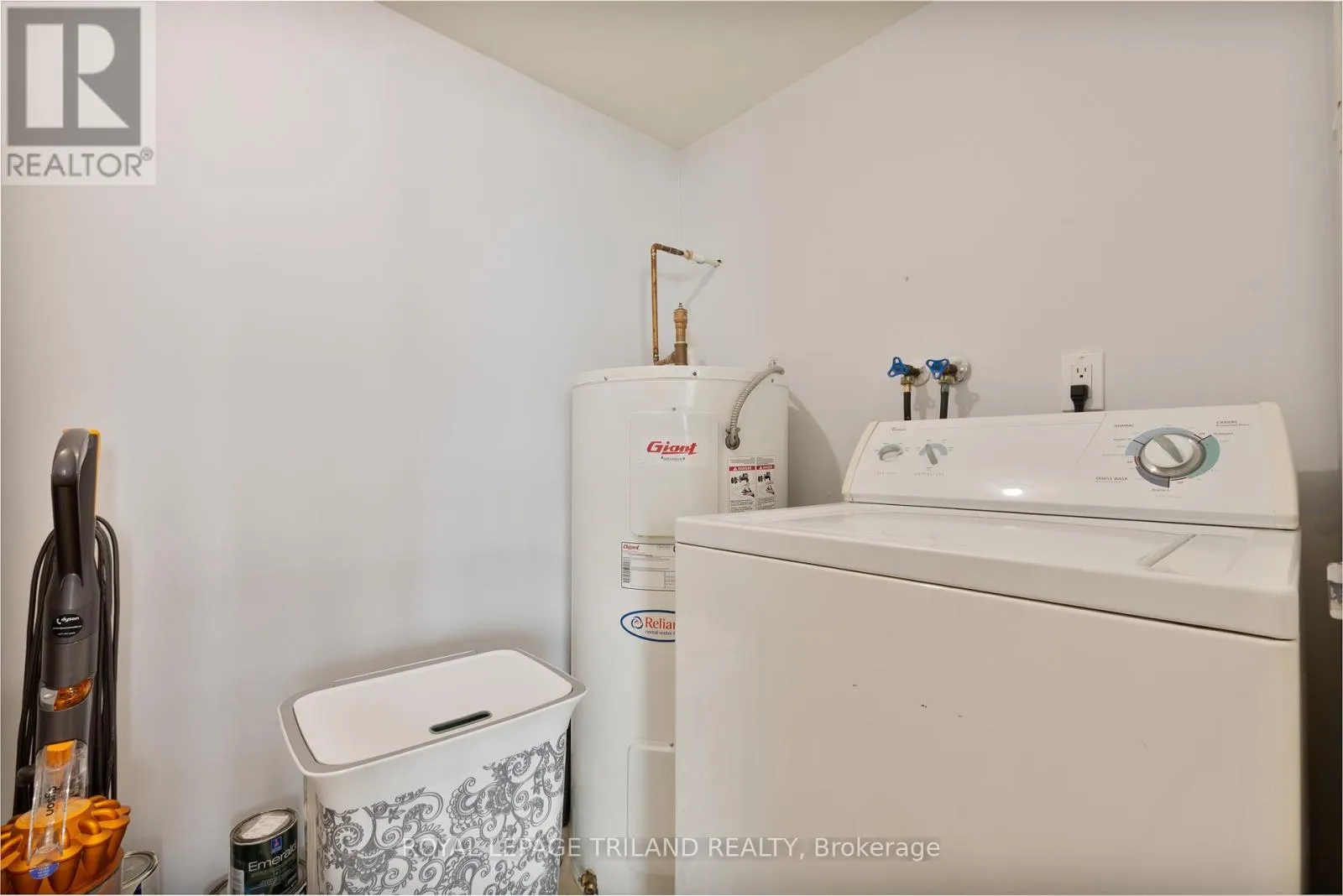 2703 - 323 COLBORNE STREET, #2703