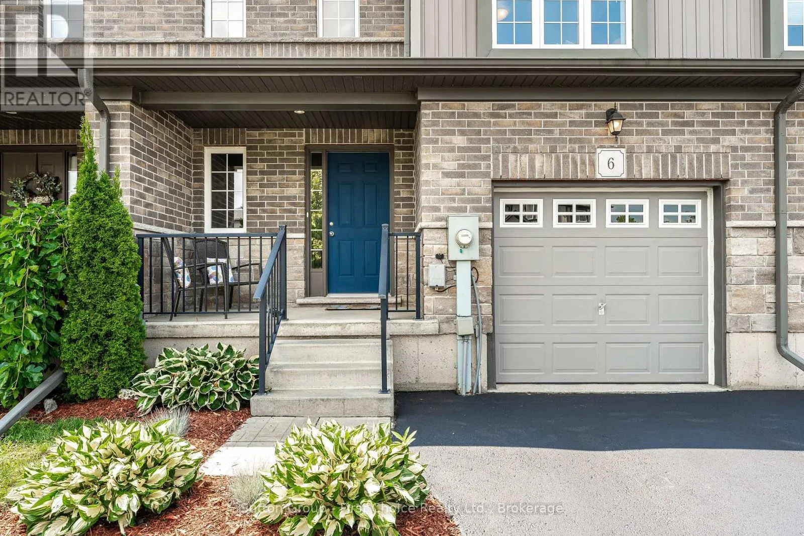 6 ROBERTSON DRIVE