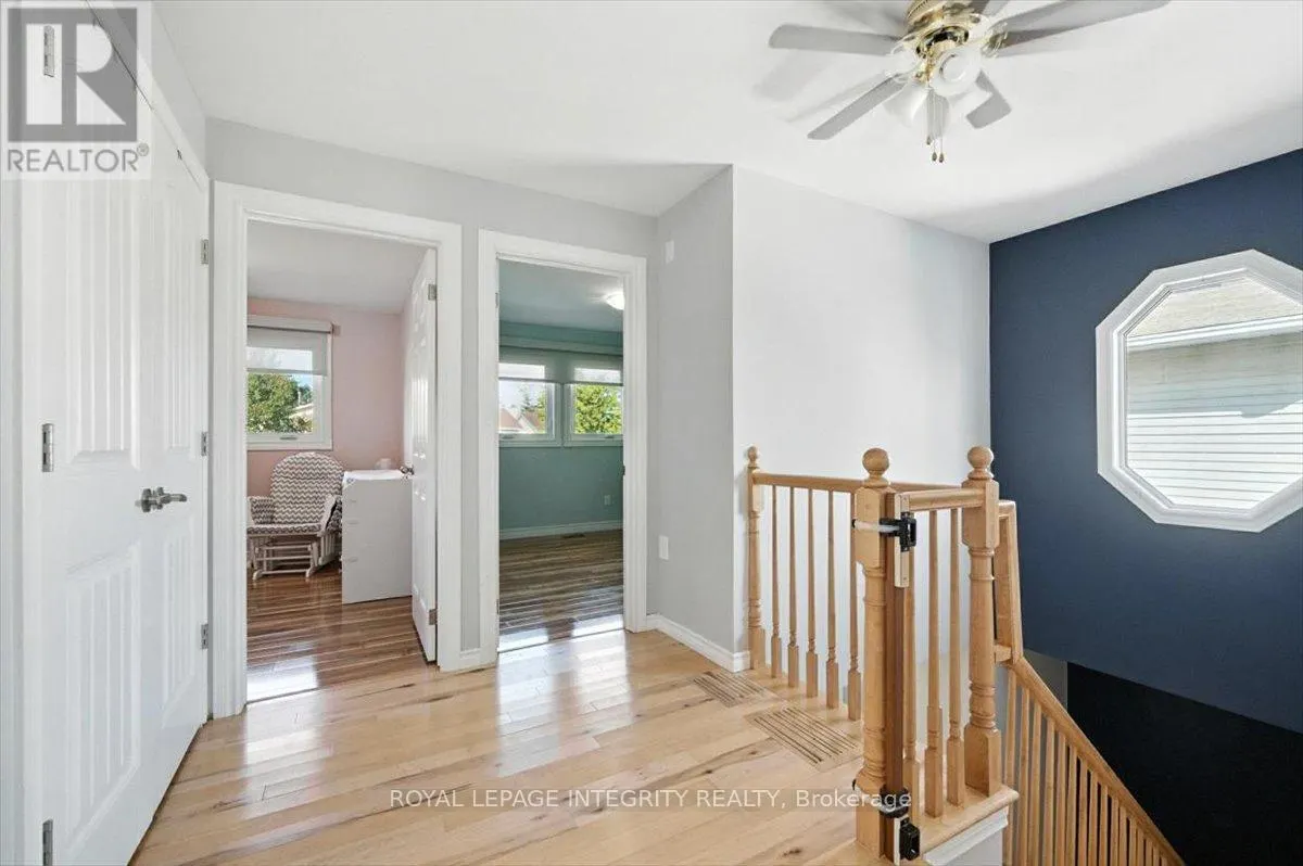 1097 MOSELLE CRESCENT