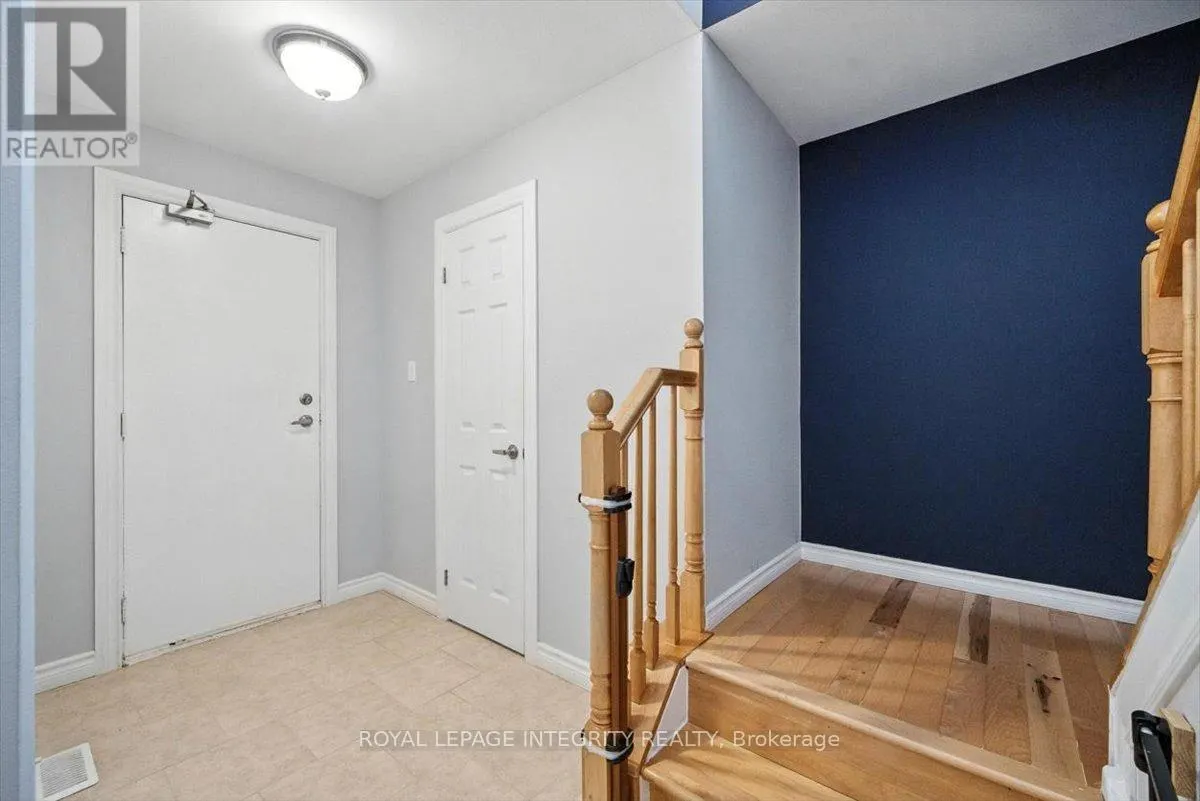 1097 MOSELLE CRESCENT