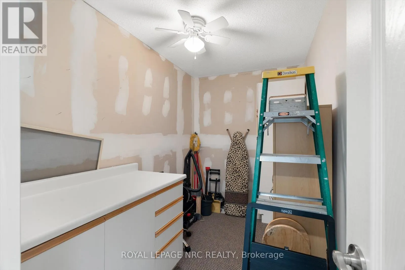 1109 - 7 GALE CRESCENT, #1109