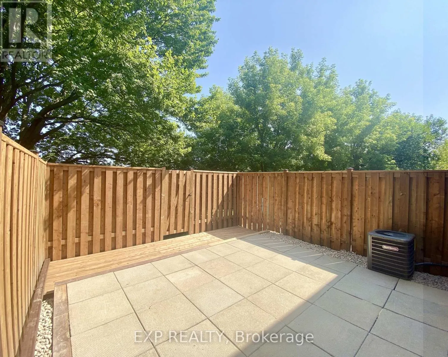 B4 - 500 STONE CHURCH ROAD W, #B4